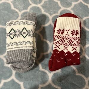 Festive Patterned Socks Set - Gray and Red